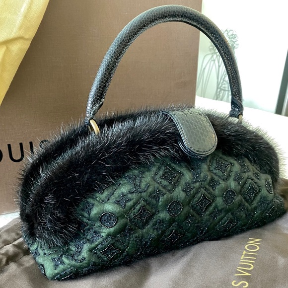 Louis Vuitton Mousseline Demi Lune - Picture 10 of 14